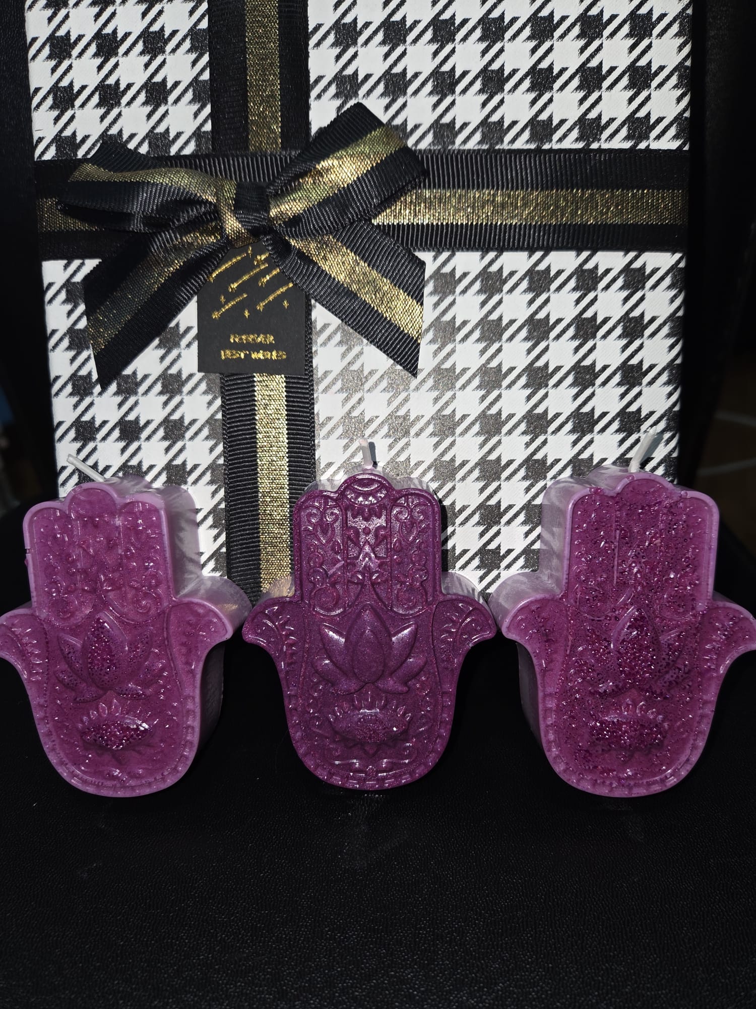 3 manos de Fátima con olor a caramelo