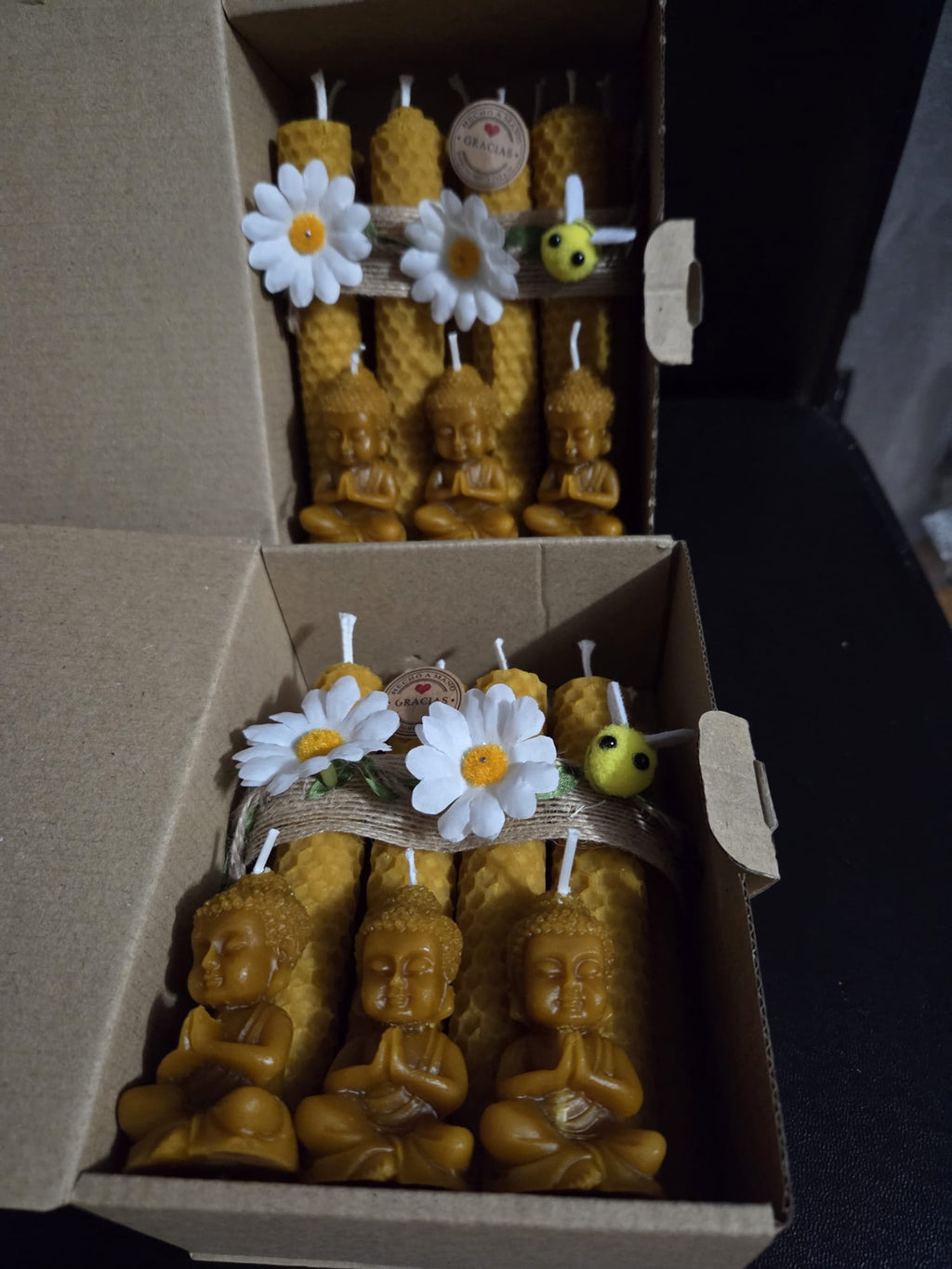 9 velas de 13 cms x 2 cms + 3 budas de regalo